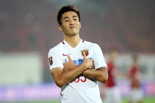 韦世豪与妻子举行婚礼，都来了哪些好友？