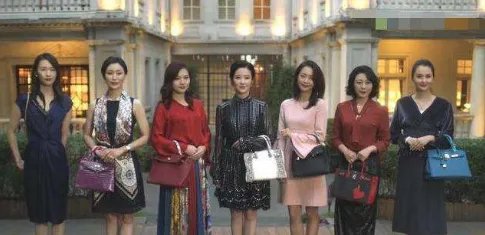 杨颖聚会合照曝光，这是现实版的三十而已吗？