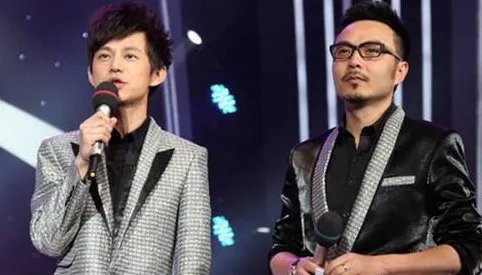 何炅为什么力挺快男？