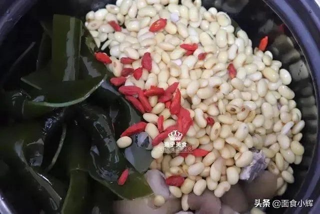 电饭煲能够煲压猪蹄吗？知道的能不能把过程写出来？