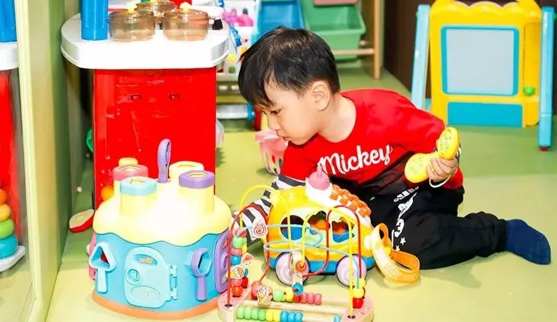 青舍见闻 | 把熊孩子扔给啵乐乐 辣妈轻松逛居然