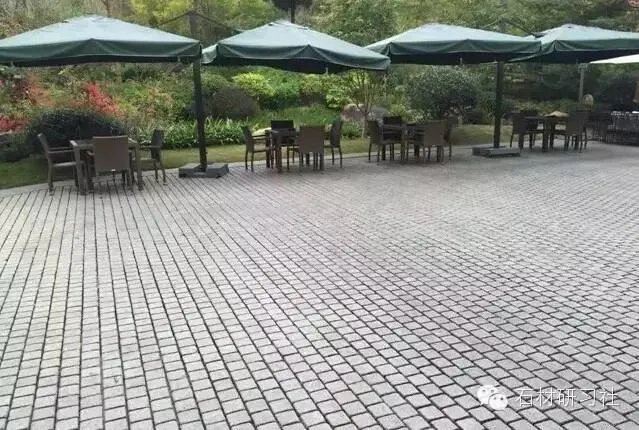 G654芝麻黑石材装饰应用案例