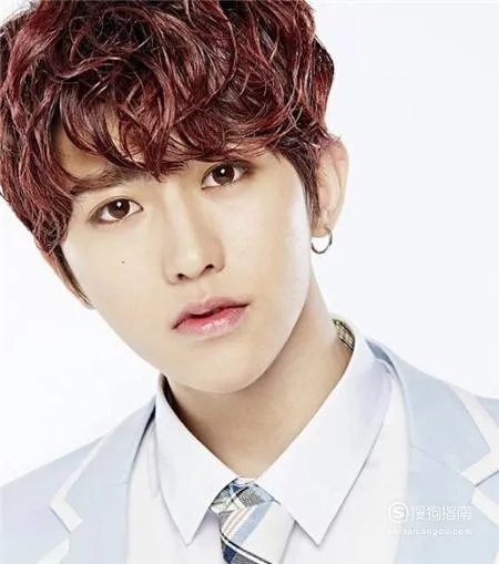 男士帅气纹理烫发型图片