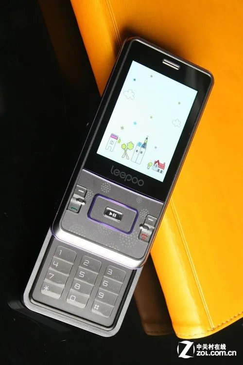 滑盖T9键盘 多主题音乐机Leepoo E6评测