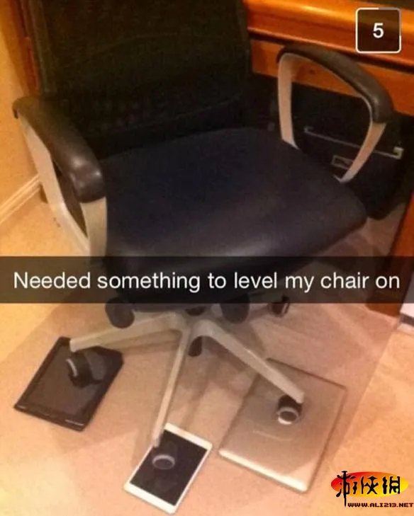 英国少年建“富孩子”网页炫富引发争议，你怎么看?