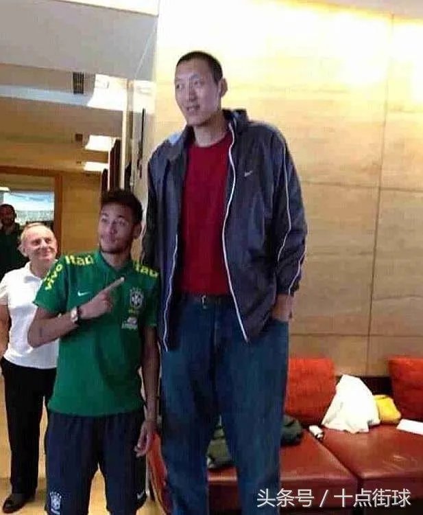 孙明明和姚明哪个高