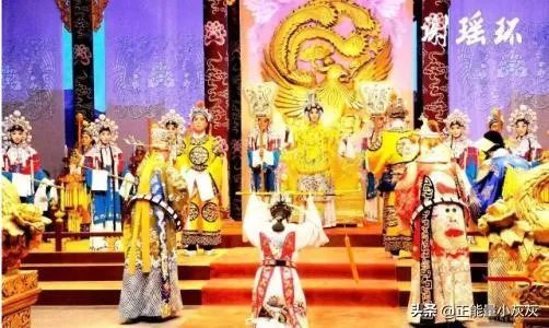 谢瑶环的简介？