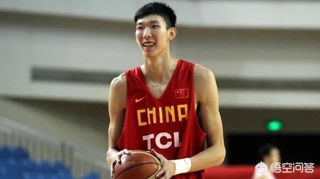 周琦每次出场,美国球迷都会欢呼,这是为什么?