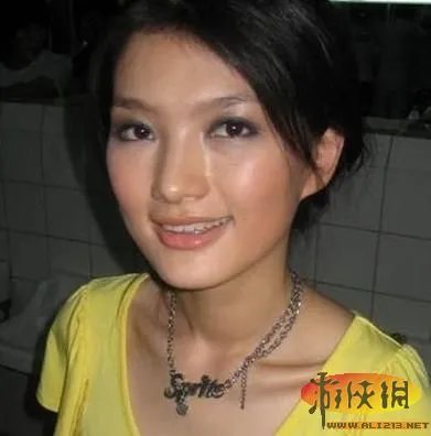 中国好声音丁丁也是个人工妹子 素颜照差别大