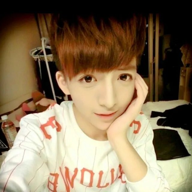 有没有好看的QQ头像？随便什么类型好看就行！好看的就给好评