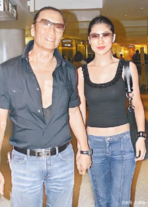 谢贤养了她十二年,分手给2000万,现在的她怎么样了