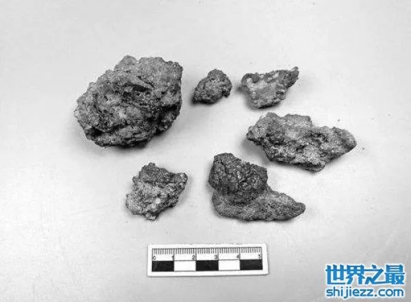 世界上最不可思议的石头，海巴夏含有奇特的化学物质 