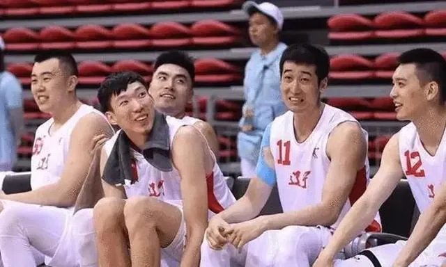 宣布退出2021-2022赛季CBA联赛，周琦加盟辽篮可能性有多大？