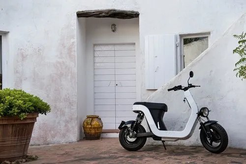 浪漫优雅：感受下来自意大利的ME scooter电动车