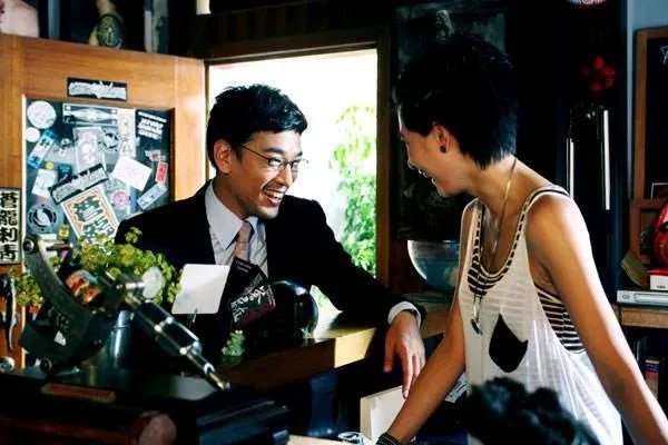 柳岩称暧昧不道德,可什么样的距离算暧昧?