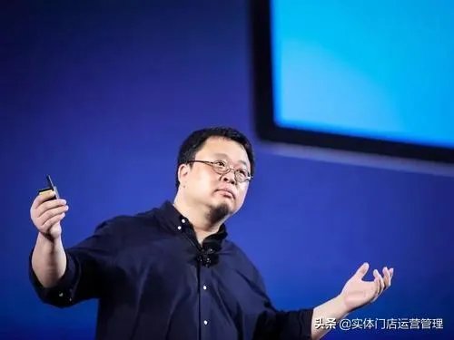 罗永浩做电商直播，有哪些优势和劣势？