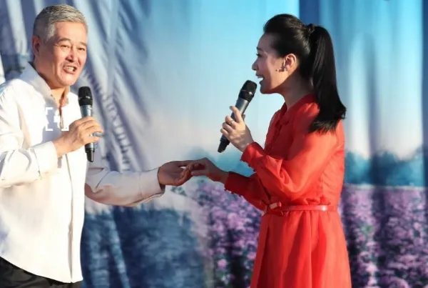 是干爹改变的赵本山的命运,赵本山的“干爹”究竟是谁?