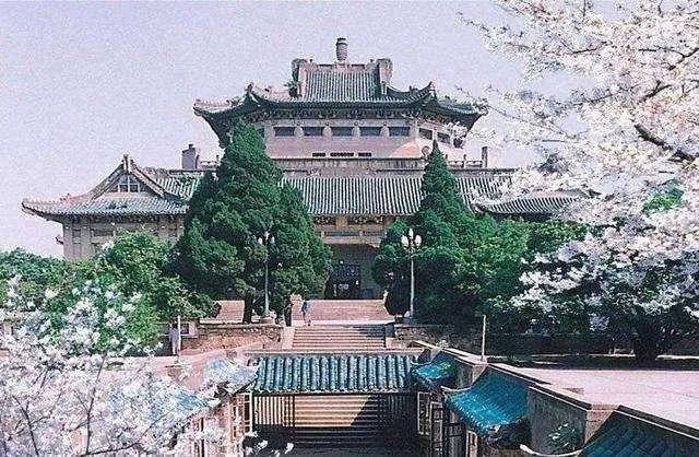 如何看待武汉大学今年确定2020届毕业生线上毕设答辩?