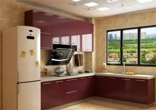 烤漆橱柜门板到底好不好用 厨房橱柜烤漆门如何清理