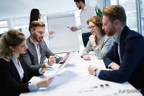 职场晋升，是看能力还是看PPT？