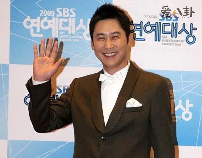 申东烨李素拉事件 申东烨和李素拉之间的恋情