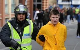 幼儿园遭持械打砸，打砸男子将受到哪些处罚？