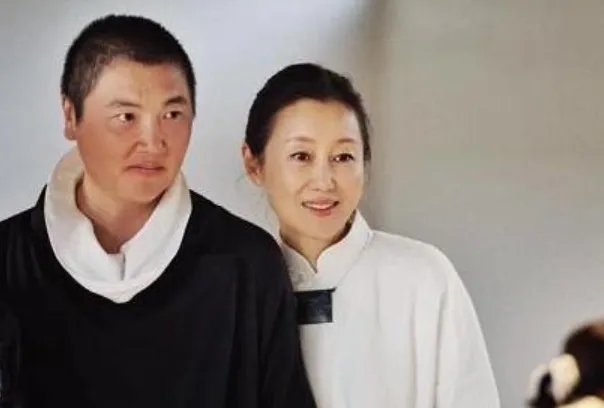 身为主持人的潘蔚,为何被称为“设计师”?