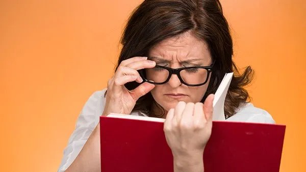 白眼球发蓝色怎么回事