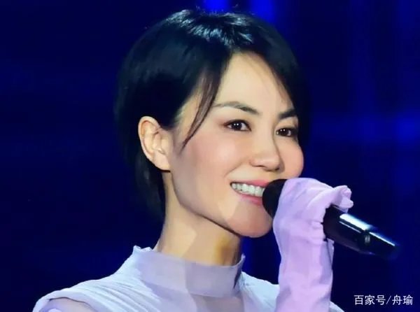 王菲第一任老公是谁