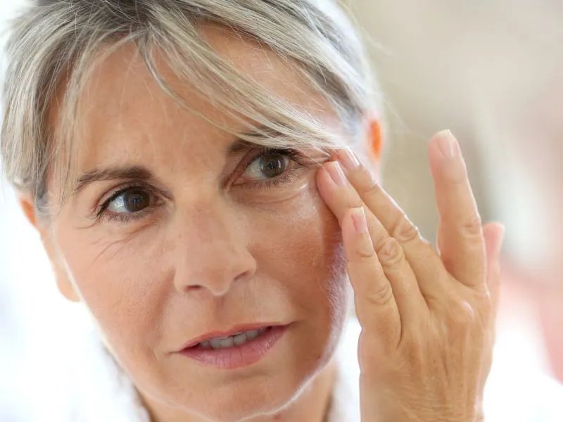 皮肤粗糙暗黄怎么办