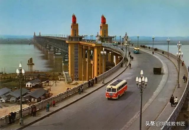 头盔目前价格都在多少钱了？