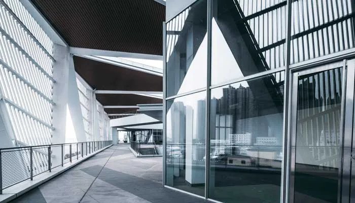 玻璃的成分 玻璃的成分主要是什么