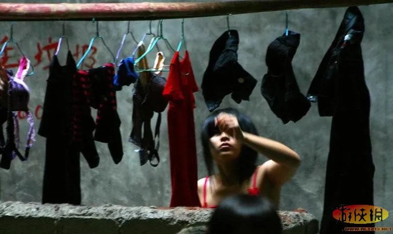 晒没?盘点“中国式晾晒”比“过马路”更壮观