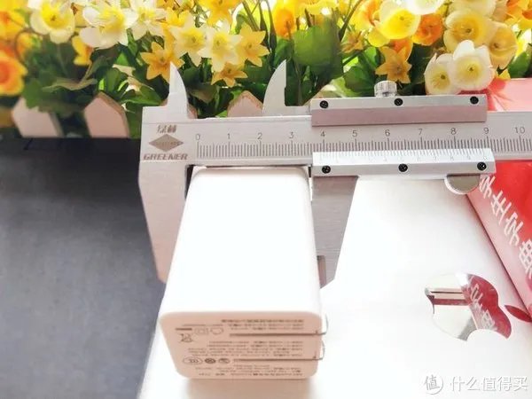 360GaN氮化镓快充充电器测评-功率大、体积小、充电快