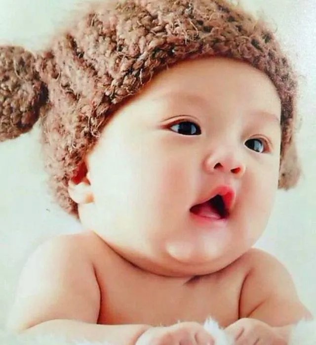 熊孩子涂抹粪便致千人感染,熊孩子父母是否应该为此负责?