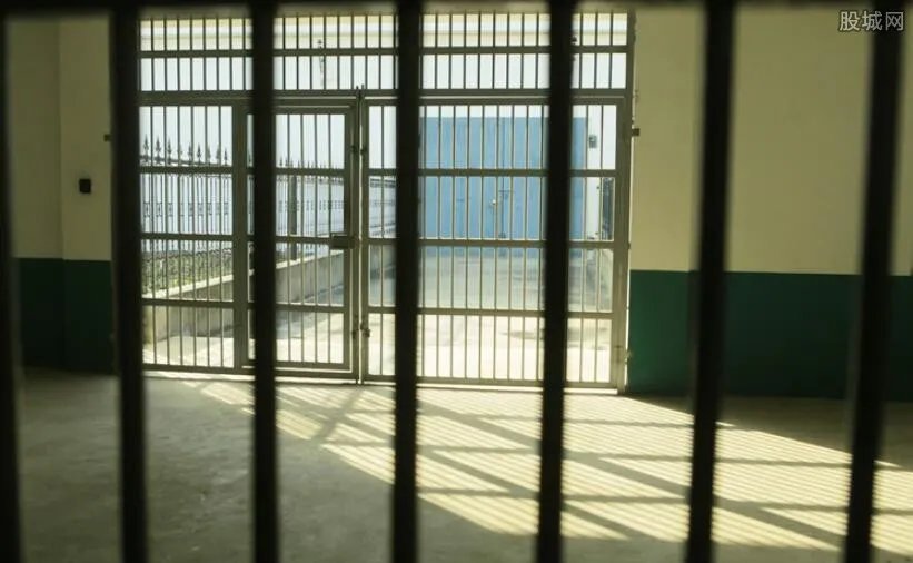 男子进女子监狱献身3小时324次 传说中的秒射呀！