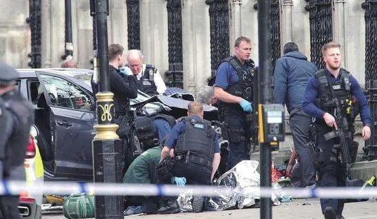 奥地利发生恐袭7人遭枪击身亡,为何恐怖袭击事件屡见不鲜?