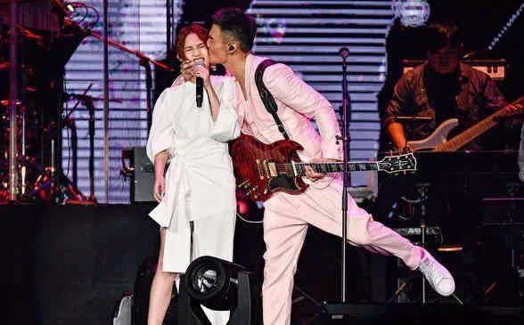 杨丞琳认定李荣浩，李荣浩为何会看上黑历史满满的杨丞琳？