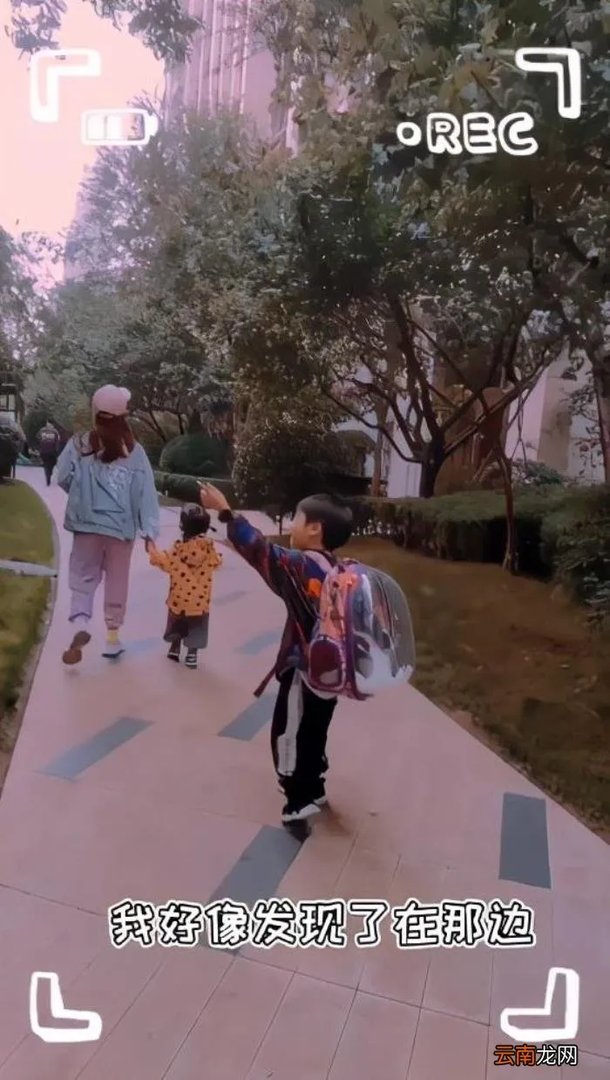 快女黄英晒近照 快女黄英近况