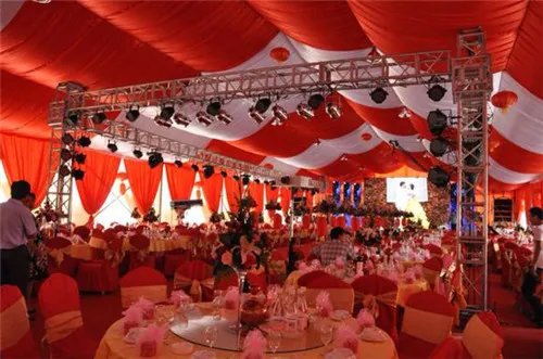 婚礼篷房出租价格一般多少    租篷房有哪些注意事项