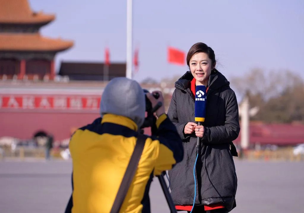 如何看待记者因采访徐峥被开除一事?