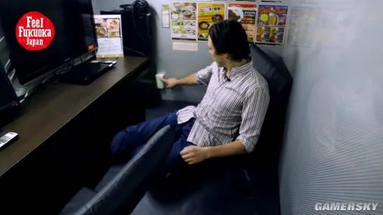 日本网吧实探：18禁漫画免费看 1小时仅9元