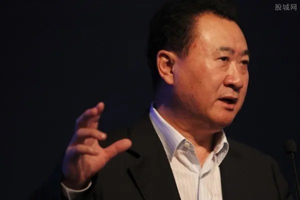 王健林有几个老婆 王健林妻子背景非常强大