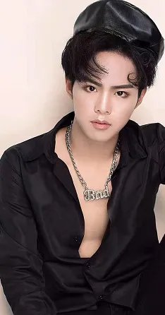 一般到学校学彩妆需要多长时间，大概多少钱，谢谢