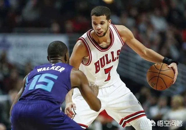 如何评价迈克尔·卡特-威廉姆斯的第一场比赛呢？