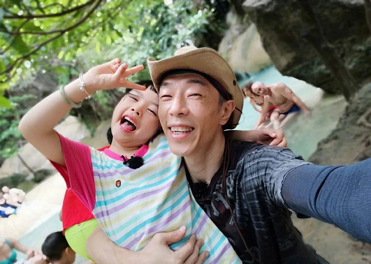 黄贯中纹身变化（竟是一个悲伤的故事）