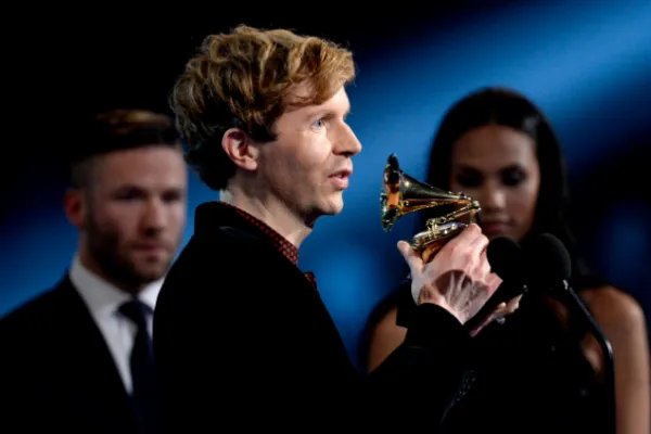 格莱美颁奖礼提名揭晓,都有哪些艺人上榜?