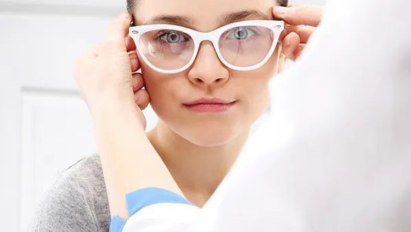 得了近视眼怎么办才好 近视眼的护理方法都有哪些