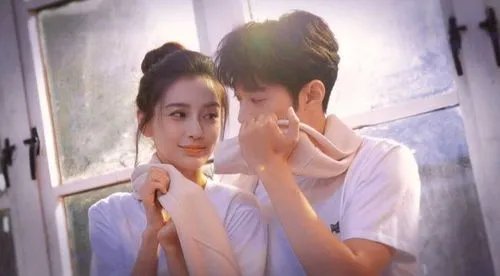 Angelababy与赖冠霖心动模式海报释出，画面中的二人有多甜蜜？