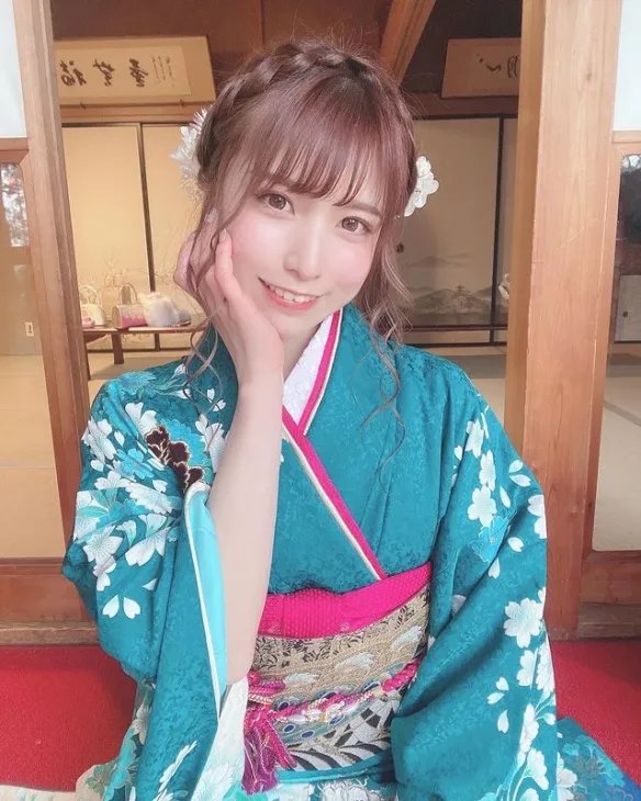 和服下藏着大欧派!正妹纱爱雪白双峰散发浓郁魅力!